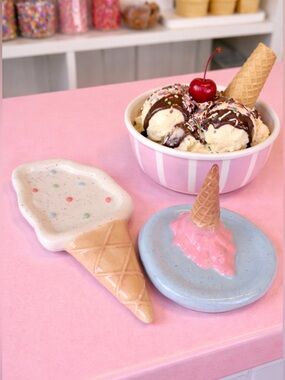 Target Bullseye Ice Cream Trinket Dish Set